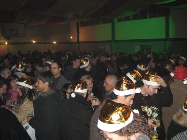 Éxito de la IV Nochevieja Anticipada a la que acuden más de 500 personas