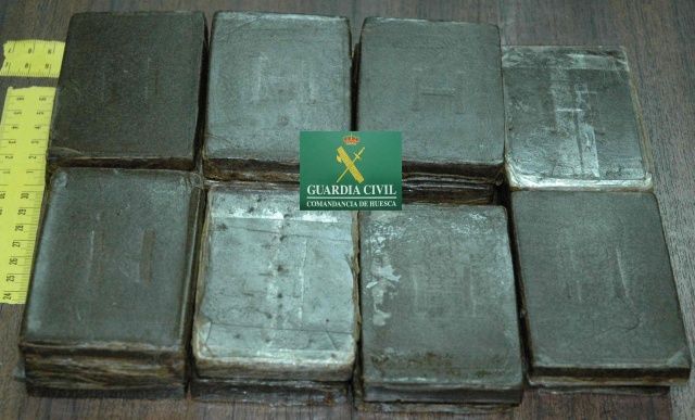 La Guardia Civil detiene a tres personas en Grañén por tráfico de drogas