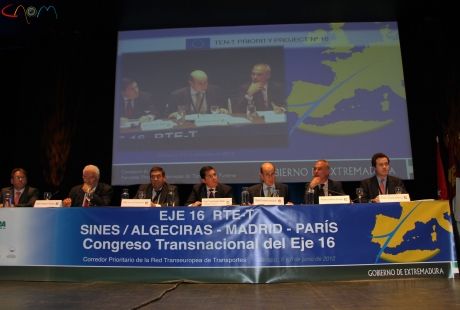Fernández de Alarcón: “El corredor central es el único de mercancías, el único para la creación de empleo y el desarrollo económico”