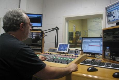 El Centro de Tecnologías Avanzadas presenta una web que aúna todas las radios comunitarias en castellano