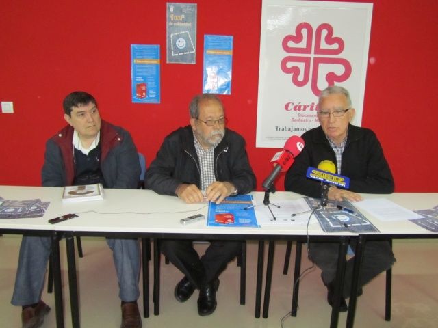 Cáritas Diocesana recogerá ropa usada en contenedores repartidos por Monzón y Fraga