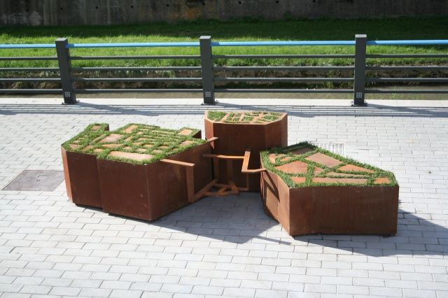La escultura “Urbe verde” se suma a los monumentos de Barbastro