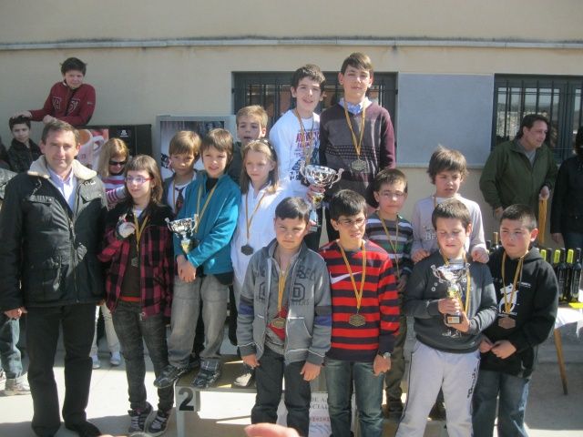 Delegación Oscense de Ajedrez: Crónica de la 6ª Ronda del Campeonato de Aragón por Equipos