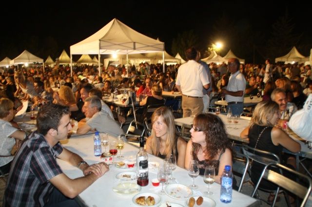 Bailando “El murmullo del fuego” en Barbastro al ritmo de Macaco