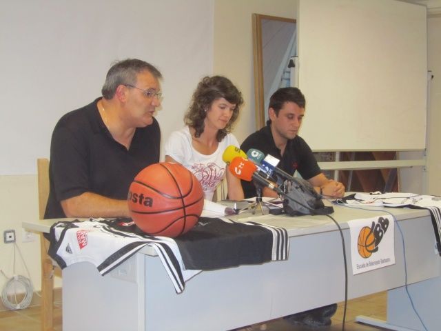 La Escuela de Baloncesto de Barbastro presenta la temporada con unas jornadas de puertas abiertas