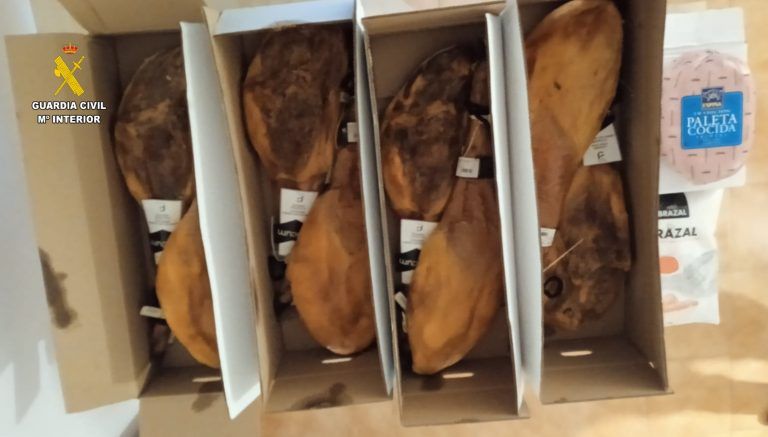 La Guardia Civil detiene a un hombre por robar jamones en Barbastro para su venta