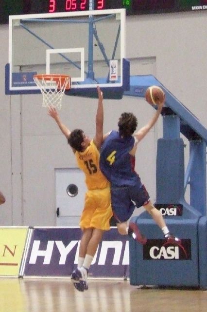 El internacional georgiano Koka Tomaradze tirador para Cosehisa Monzón