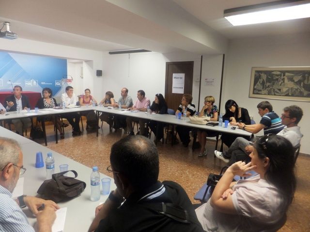 El PSOE de Huesca desarrollará una campaña informativa para explicar el alcance de los recortes promovidos por el PP