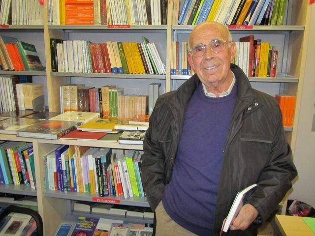 Luciano Puyuelo presenta su libro ‘Bajo el laurel de mi huerto’ en la UNED de Barbastro
