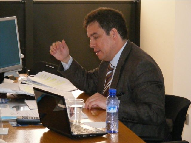 El penalista Manuel Ollé habla en Barbastro del «exterminio del pueblo saharaui»