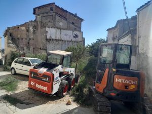 Derribo inmueble Entremuro. 