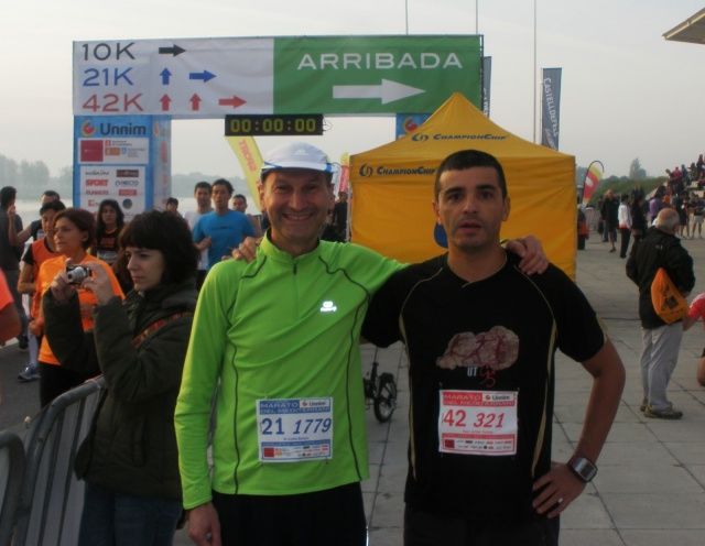Atletas de Barbastro participan en el maratón del Mediterráneo y en el duatlon de Monzón