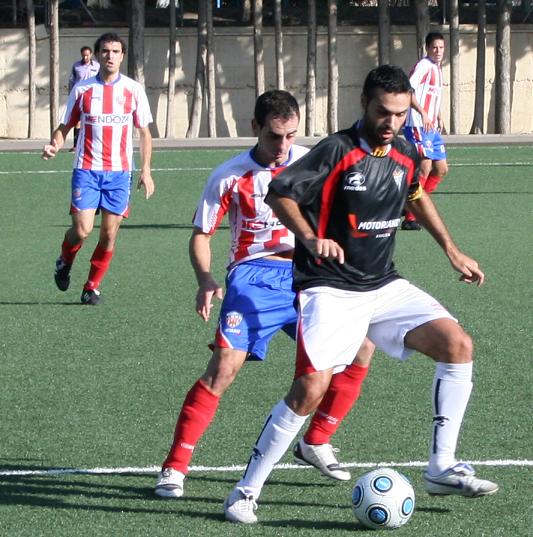 Abadías da la victoria al Barbastro y el Monzón golea con solvencia Carlos Marco