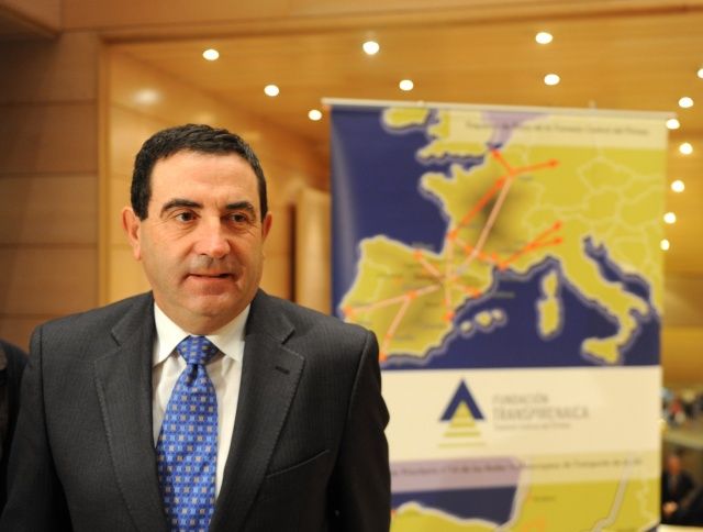 El consejero Alfonso Vicente encabeza una delegación aragonesa que va a visitar el puerto de Sines