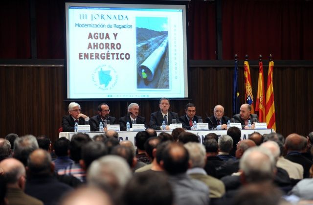 El presidente de Aragón pide a los regantes trabajar siempre desde el acuerdo para sacar adelante las obras hidráulicas