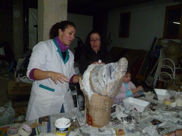 Los niños de Estada y Barbastro crean sus propios cabezudos