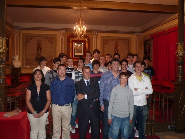 Recepción en el Ayuntamiento al equipo Cadete de la U.D. Barbastro U D Barbastro