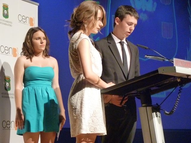 Homenaje de Barbastro a los alumnos que finalizan sus estudios en Bachillerato y cursos formativos