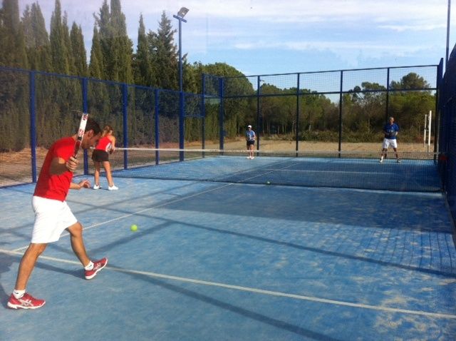 Airon Club Monzón organiza con éxito el «I torneo de Padel mixto»