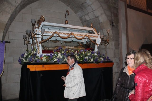 La lluvia obliga a suspender las procesiones del Santo Entierro en el Somontano y Cinca Medio Santo Entierro