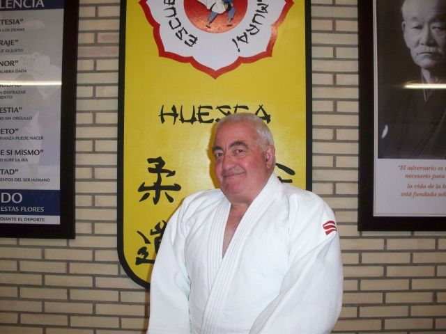 Antonio Pardo, premio a los valores humanos de la APDH en la fiesta del deporte local de Huesca Antonio Pardo