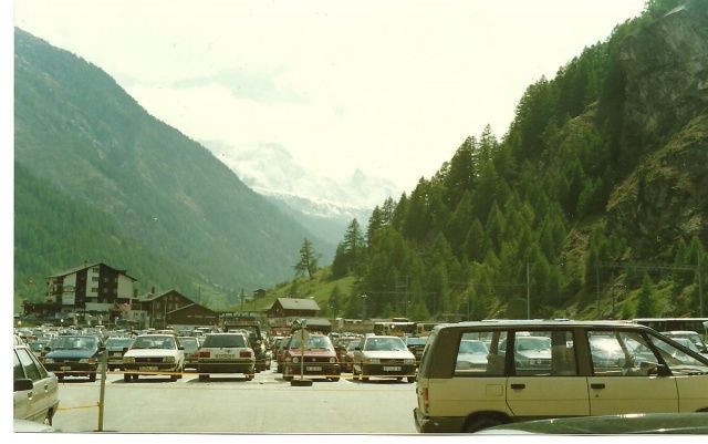 Con esquís entre cuatromiles de los Alpes. 1. Un Renault 12 hasta los topes