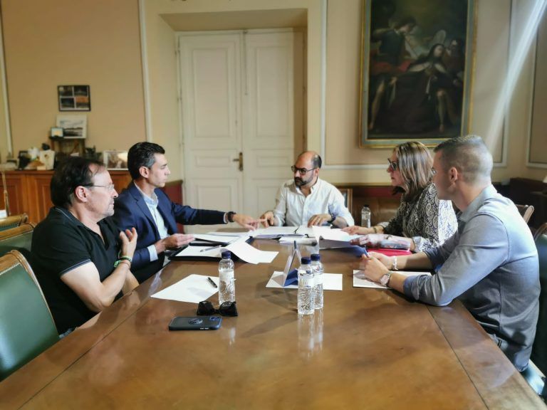 Barbastro completará este año el proceso de mejora de la limpieza urbana con un nuevo convenio entre el Ayuntamiento y Comarca
