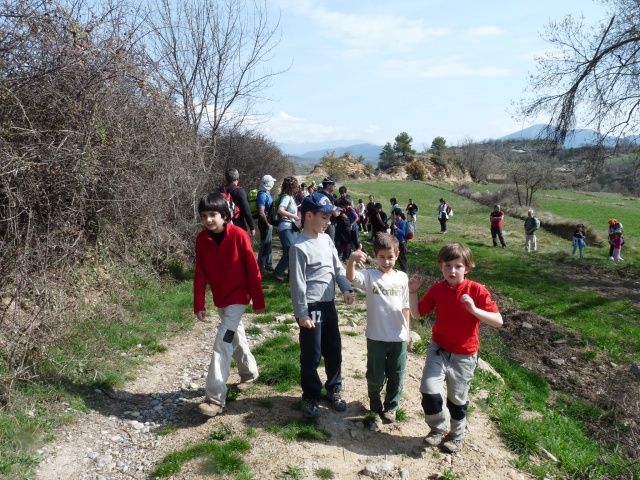 Comienza el senderismo infantil por el Somontano con una excursión entre Abizanda y Naval Montañeros Aragón Barbastro