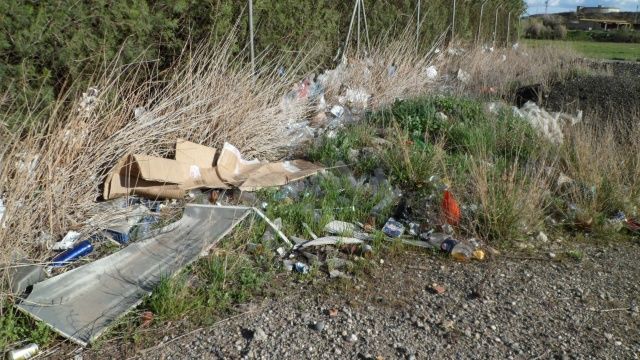 IU denuncia la existencia de grandes basureros en zonas próximas al polígono ‘Fondo de Litera’ de Fraga