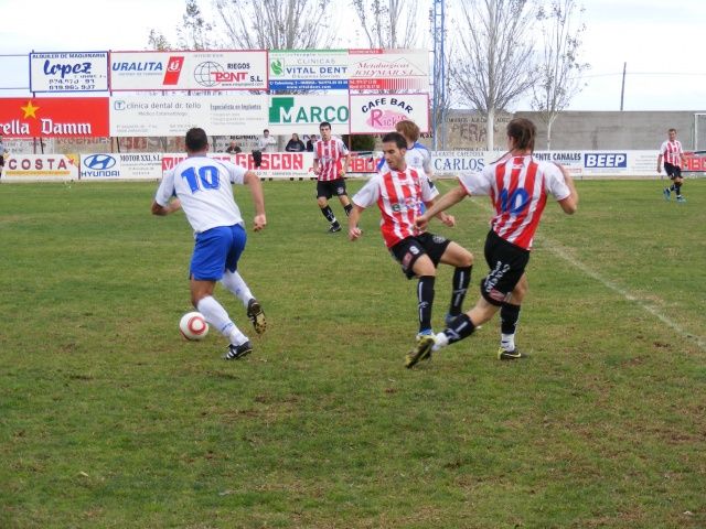 Apasionante derby entre el Barbastro y el Monzón en el Municipal