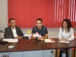 Jesús Guerrero con los miembros de la Aseguradora. Foto S.E.