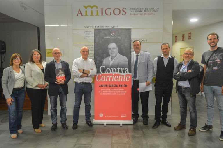 Javier García Antón y Gráficas Editores llenan el Museo Diocesano de Barbastro