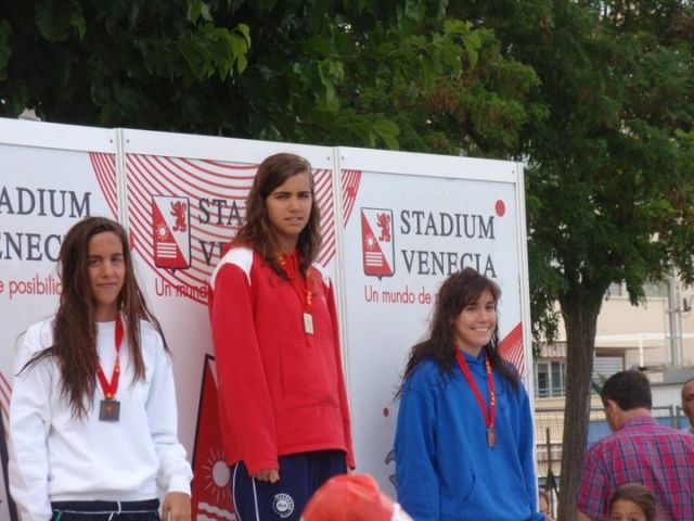 Natación: Bea Cosculluela se sube al podium en el Campeonato de Aragón