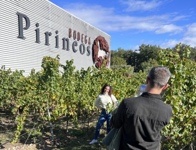 El Bus del Vino Somontano supera su récord de viajeros en 2023 Bus Vino Somontano