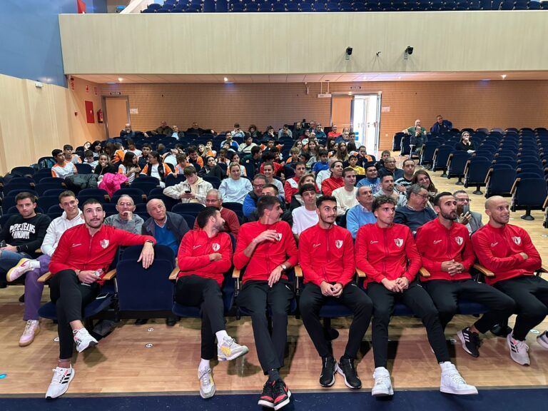 El Ayuntamiento de Barbastro habilitará el auditorio del Centro de Congresos para seguir en directo el sorteo de los dieciseisavos de final de la Copa del Rey UD Barbastro.