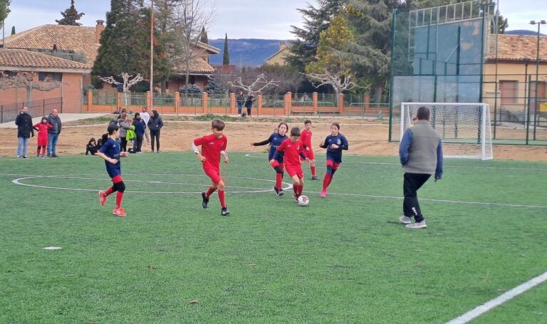 VIl Liga Comarcal de Fútbol Sala Benjamín y alevín en la Comarca del Somontano Fútbol sala en Adahuesca. Ronda Somontano.