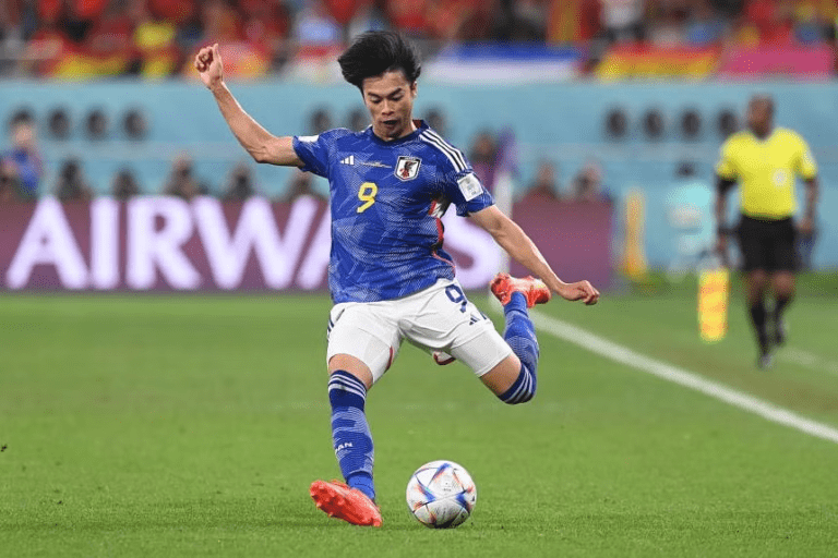 Kaoru Mitoma ostenta el récord de jugadores japoneses en la Premier League inglesa desde 2022 Premier League inglesa
