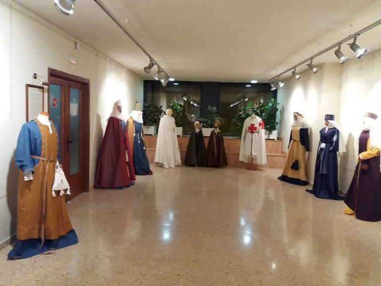 Segundo taller de trajes medievales en Monzón