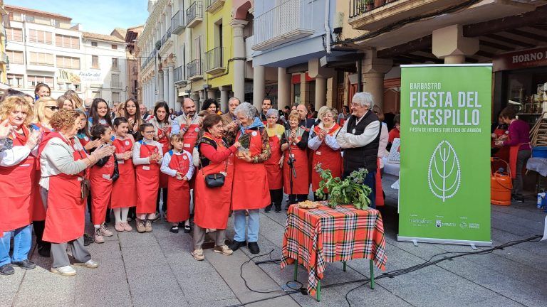 Barbastro optará al récord Guinness de elaboración de crespillos Asociación Cultural Tradiciones Barbastro