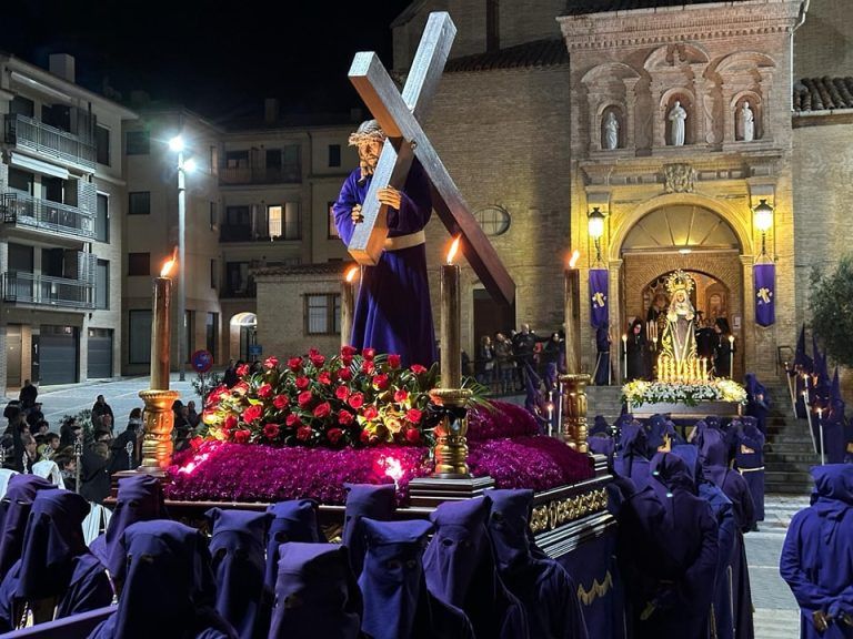 El alcalde de Barbastro felicita a las cofradías por su labor durante la Semana Santa Semana Santa de Barbastro