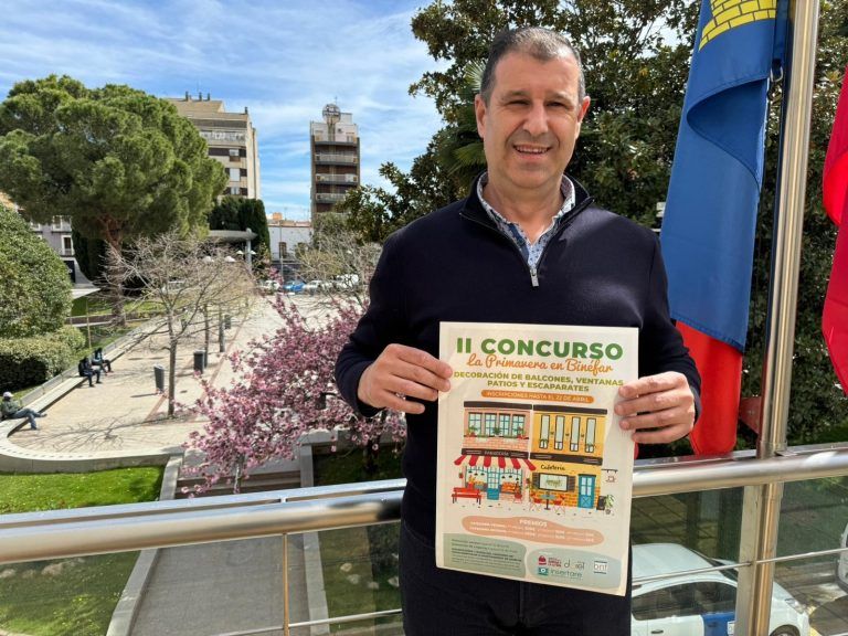 El Ayuntamiento de Binéfar invita a engalanar las fachadas o establecimientos con macetas y elementos florales naturales Sergio Serra.