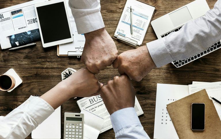 Desentrañando el mundo de las deudas: cómo gestionarlas y mejorar tu salud financiera deudas