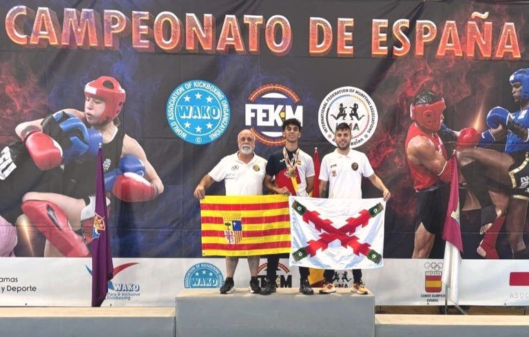 Mohamed Amine El Hamdani, de la Escuela Kick Boxing Barbastro, consigue una plata y un bronce en el Campeonato de España Kick Boxing Barbastro