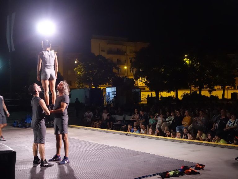 El público respalda al MOBA como uno de los festivales referentes en las artes de calle MOBA Monzón.