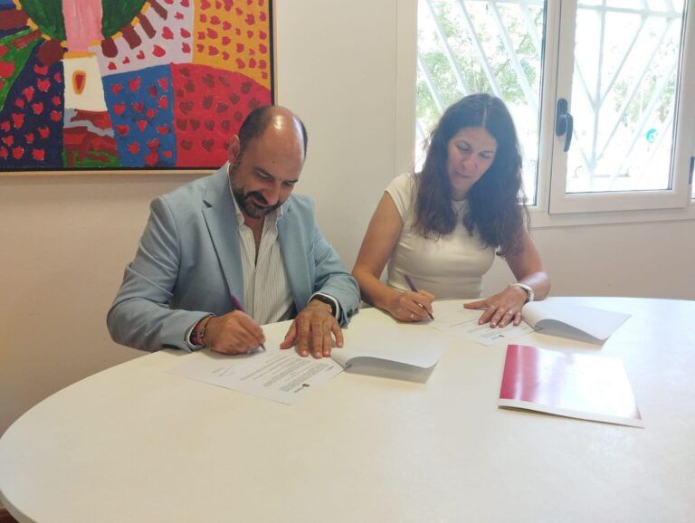 Valentia y Ayuntamiento rubrican un acuerdo que permitirá que alumnos de la fundación puedan desarrollar prácticas Practicas laborales Barbastro