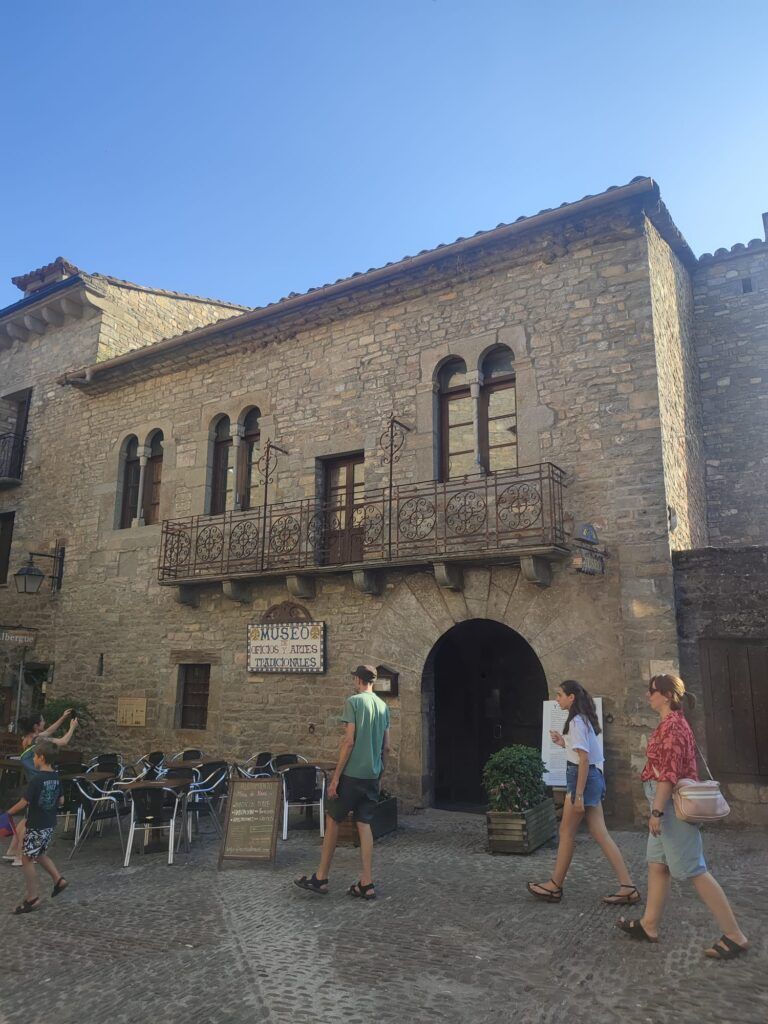 Julio arranca con fuerza la temporada turística en Sobrarbe Visitantes al Sobrarbe.