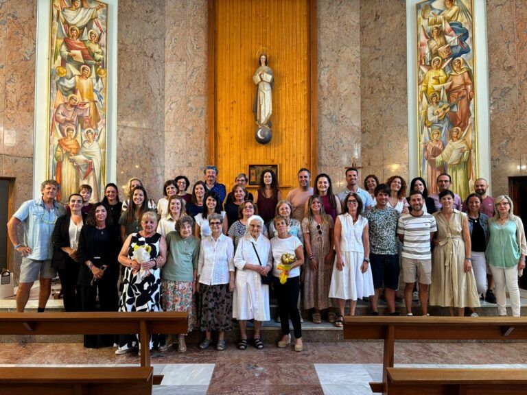 Hermanas de Santa Ana de Monzón.
