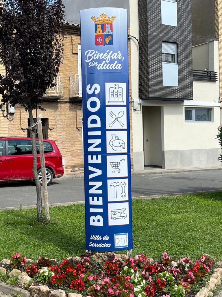 El Ayuntamiento de Binéfar coloca dos tótems informativos