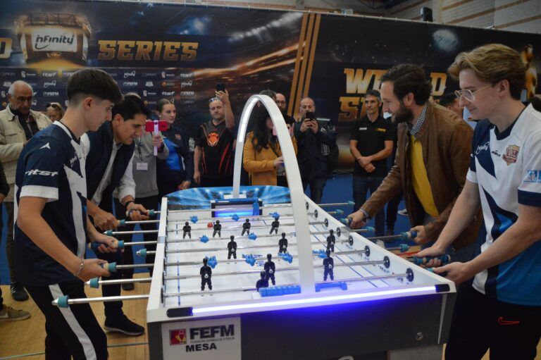 Monzón acoge una de las cuatro series para clasificar al campeonato mundial de futbolín «Infinity World» campeonato mundial futbolín Monzón