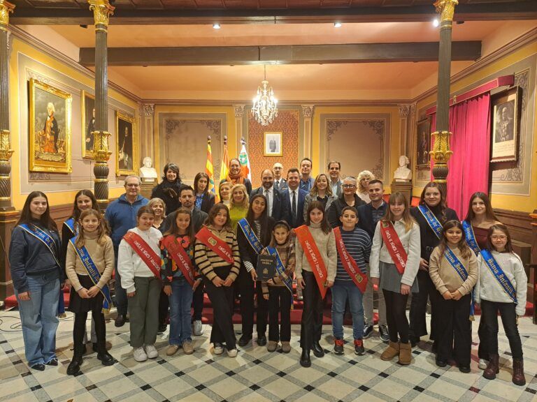 Barbastro honra a la Constitución en la víspera del XLVI aniversario de su ratificación en referéndum Barbastro constitución